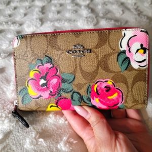 Coach wallet